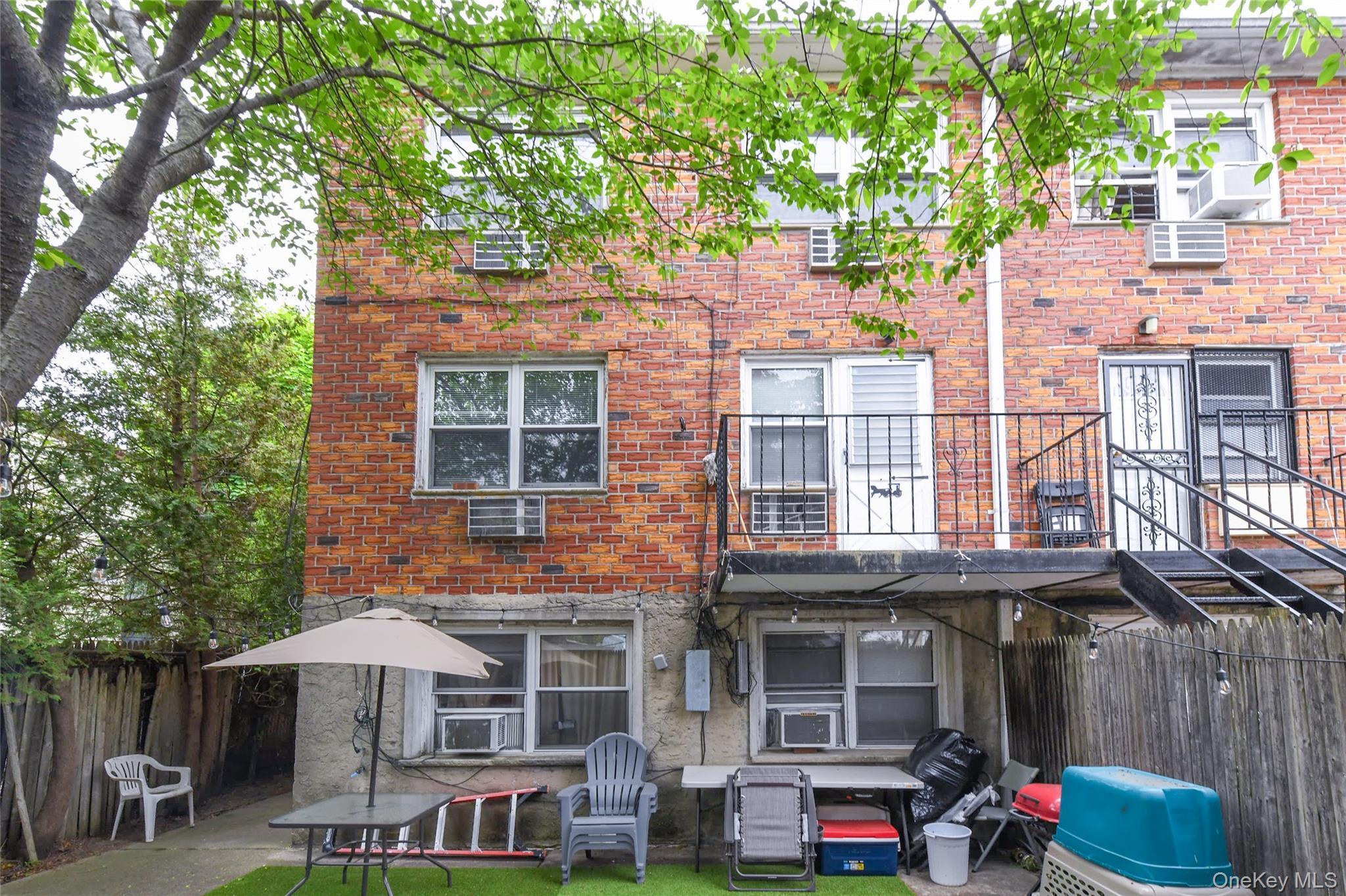 Single Family 90th Street  Queens, NY 11416, MLS-997714-30