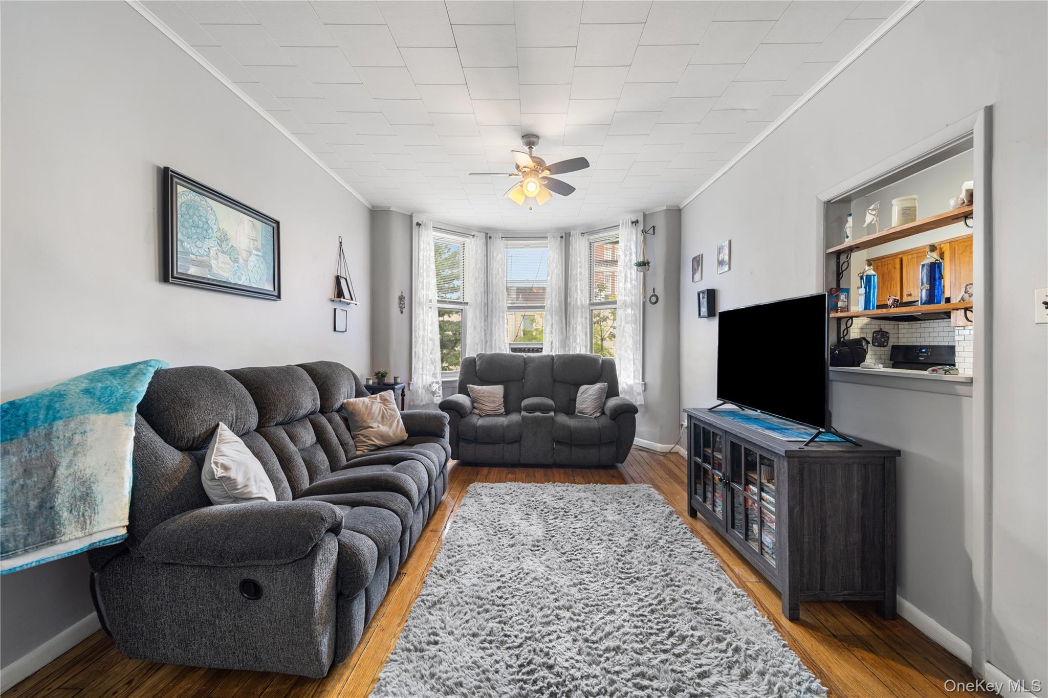 Single Family 69th Avenue Queens, NY 11385, MLS-997750-25