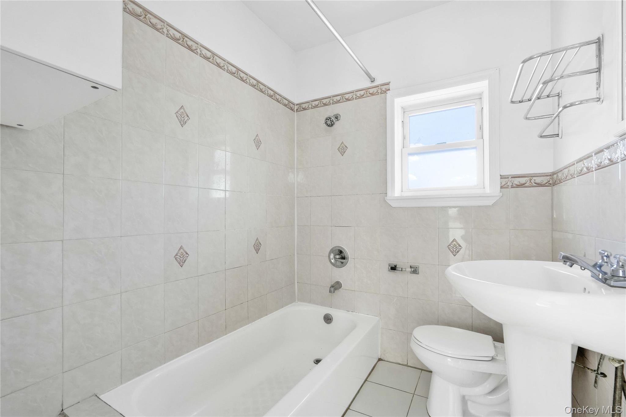 Single Family Street Queens, NY 11419, MLS-997758-18