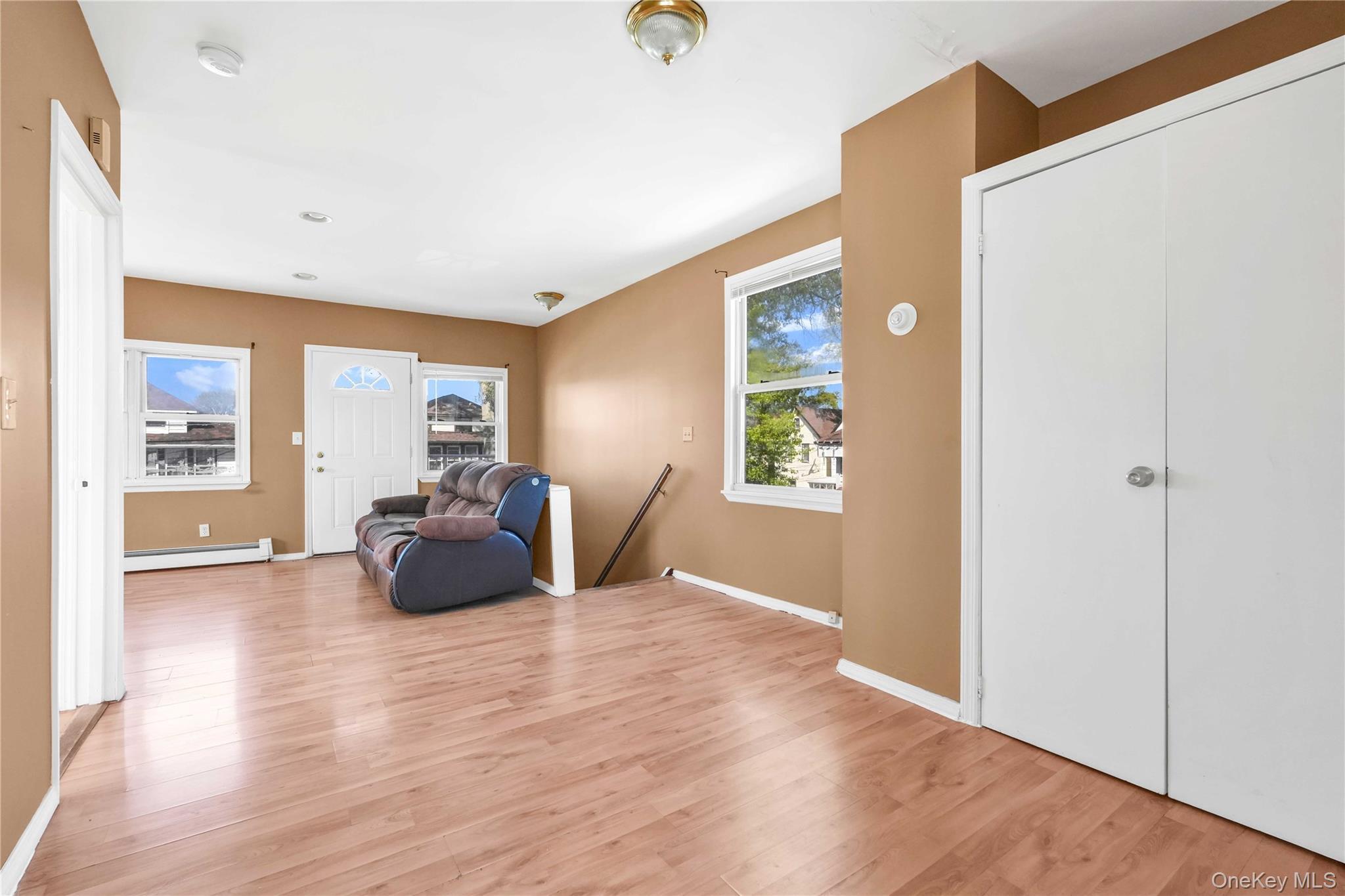 Single Family Street Queens, NY 11419, MLS-997758-20