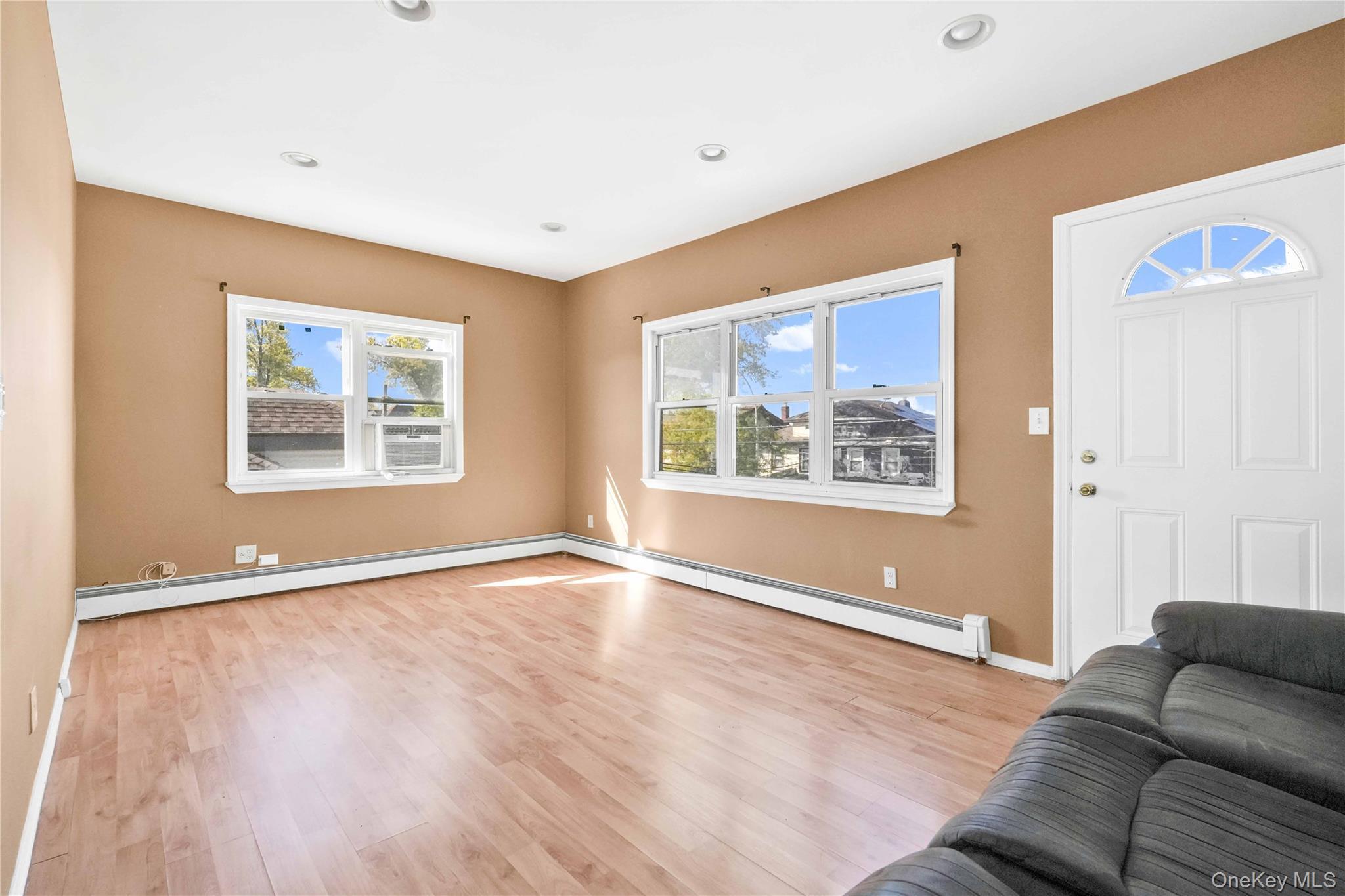Single Family Street Queens, NY 11419, MLS-997758-21