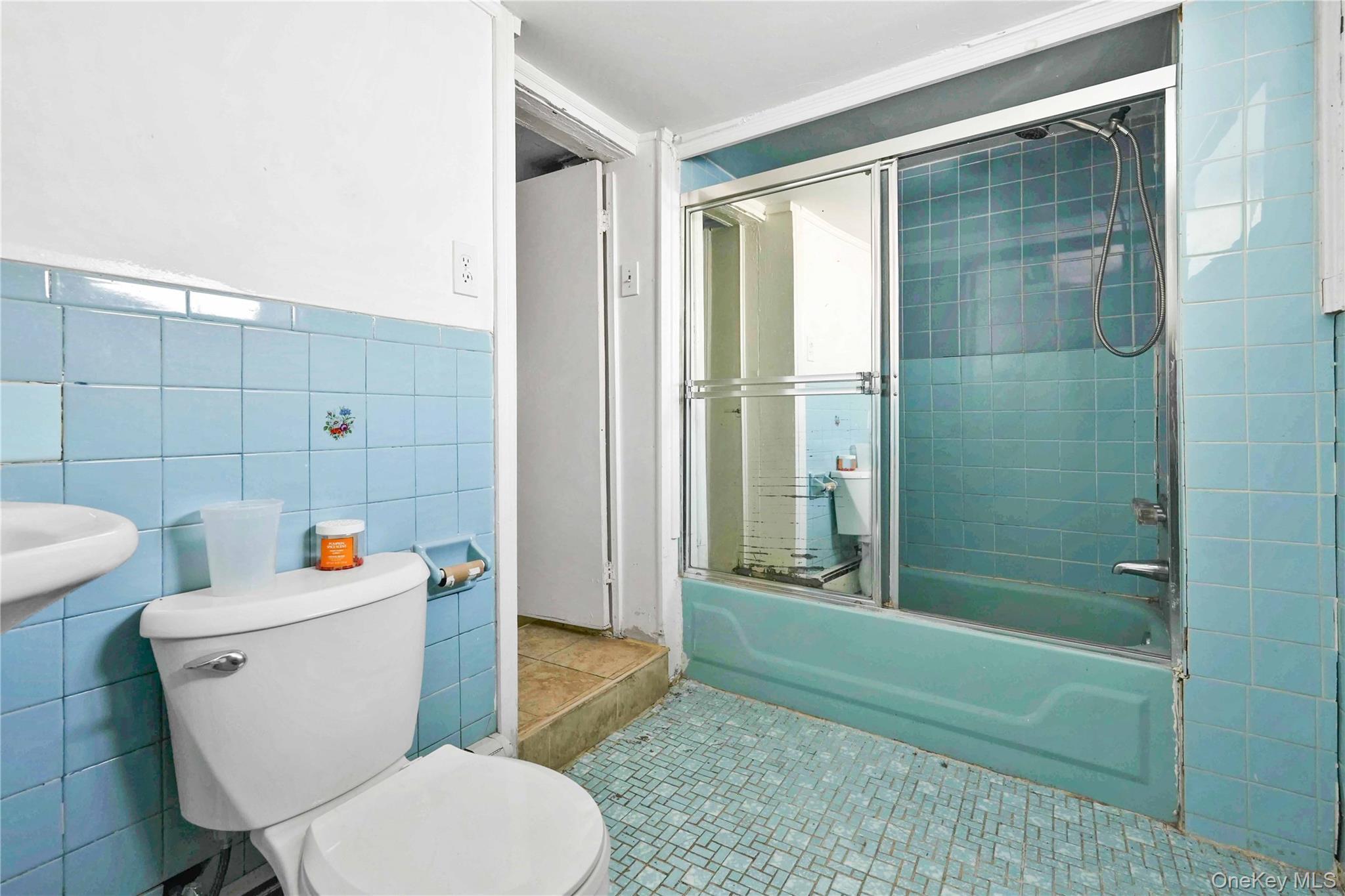 Single Family Street Queens, NY 11419, MLS-997758-26