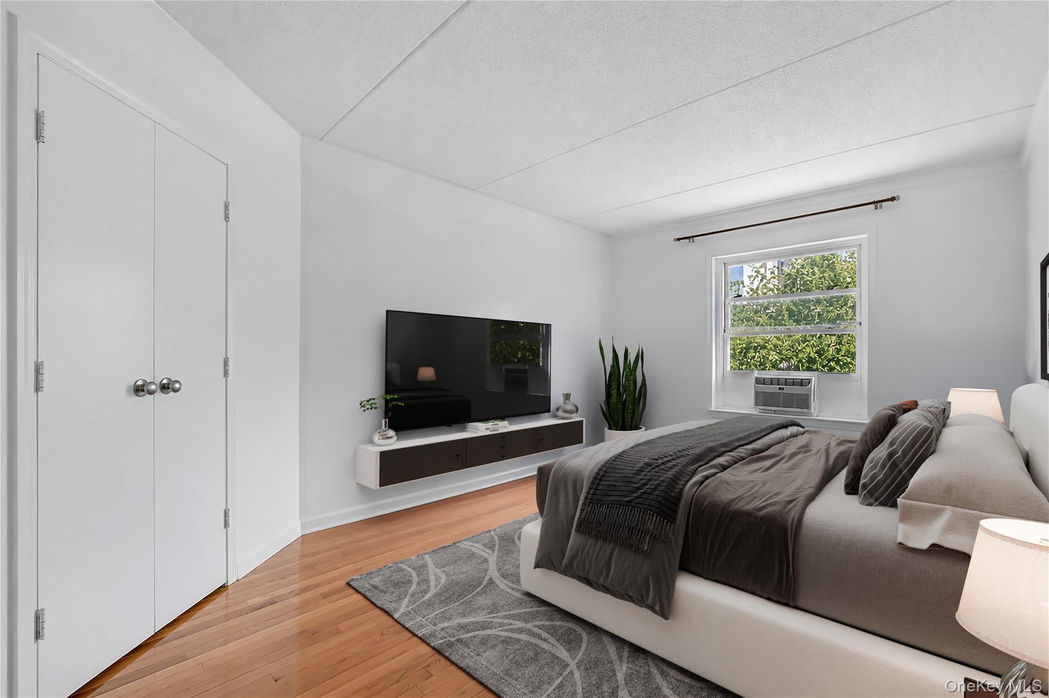 Single Family 117th  Manhattan, NY 10026, MLS-997761-21