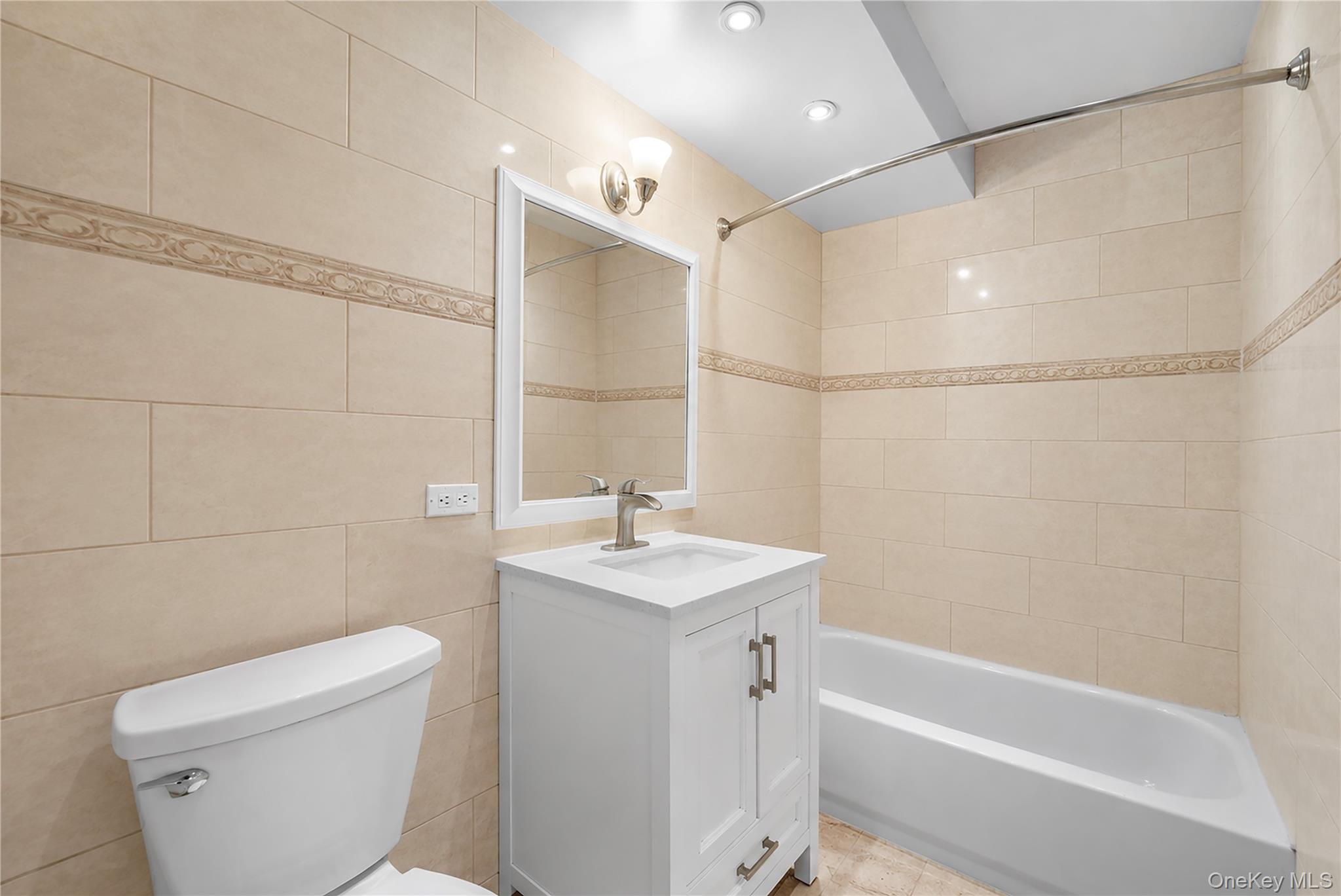Single Family 117th  Manhattan, NY 10026, MLS-997761-25