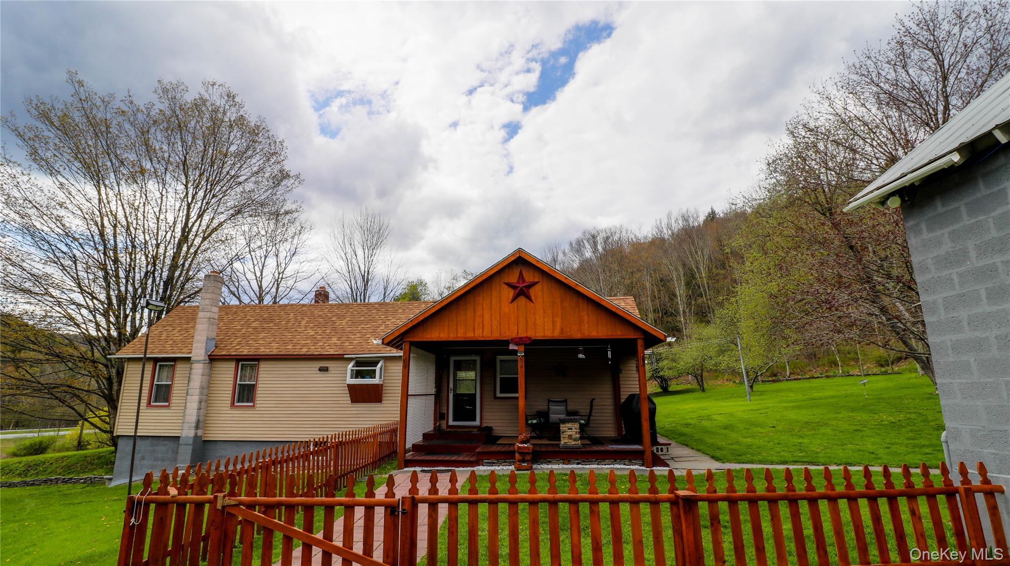 Single Family Hood Sullivan County, NY 12776, MLS-997782-2