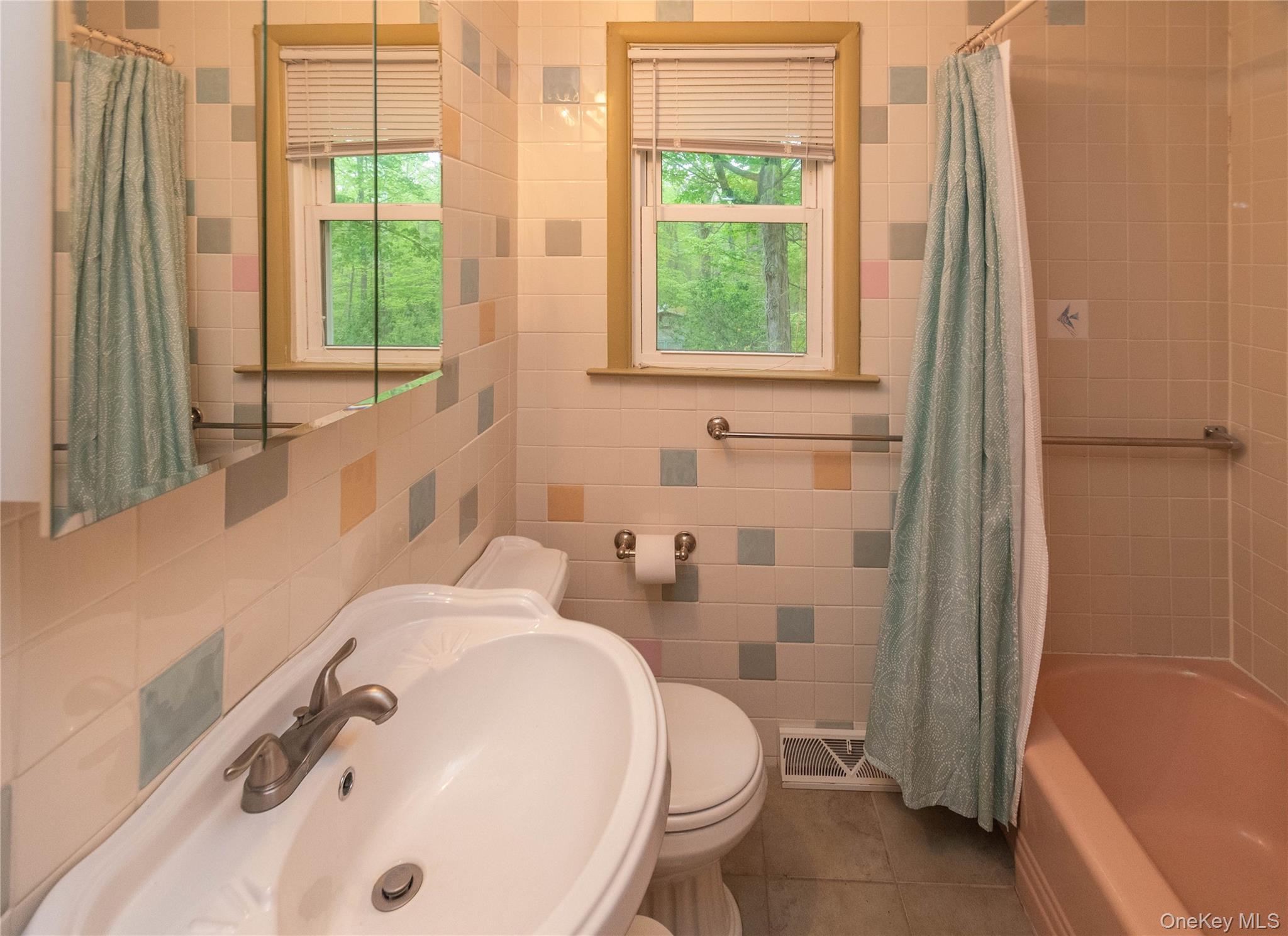 Single Family Dosen Orange County, NY 10940, MLS-997791-13