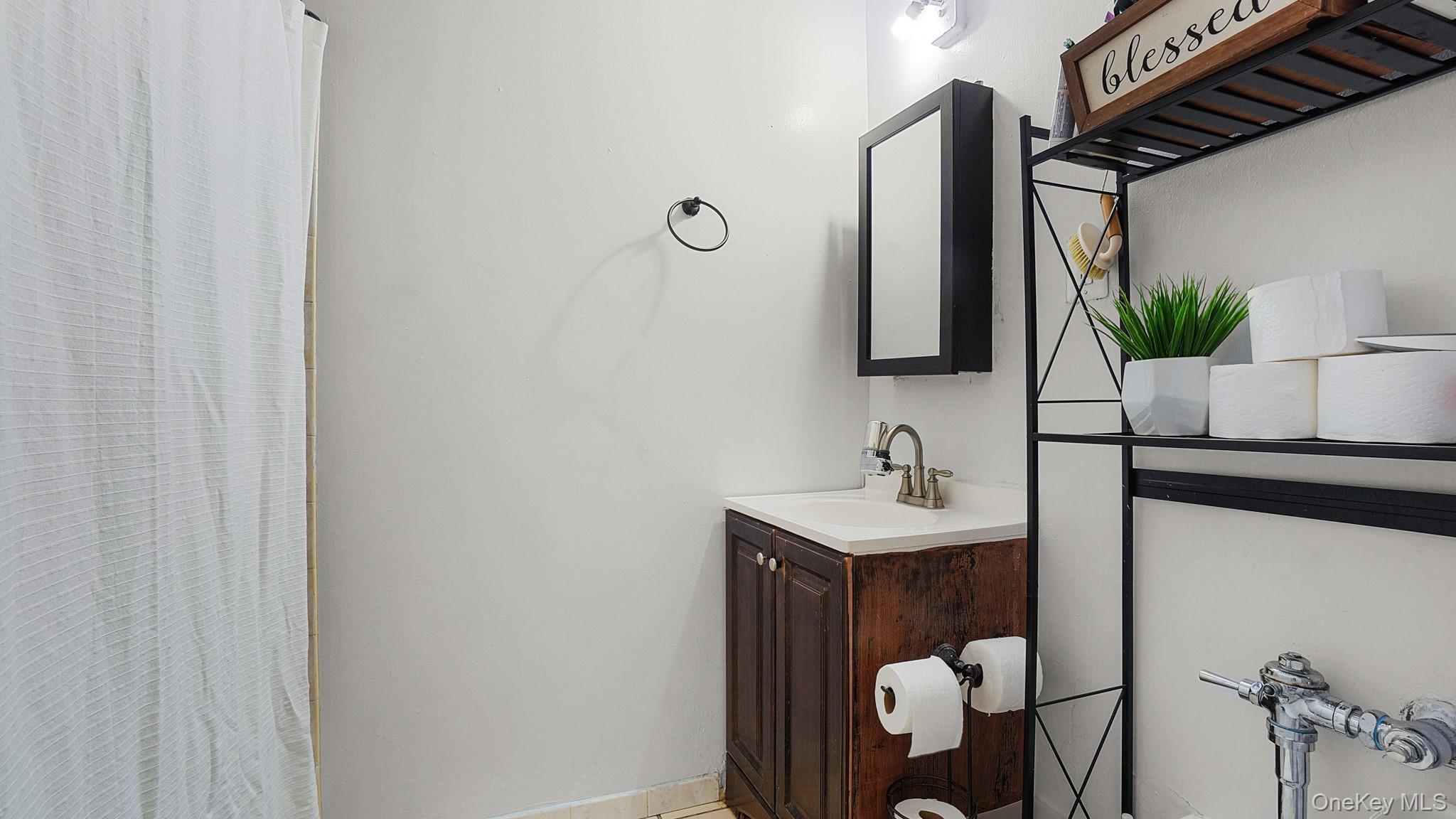 Single Family Woodycrest  Bronx, NY 10452, MLS-997805-20