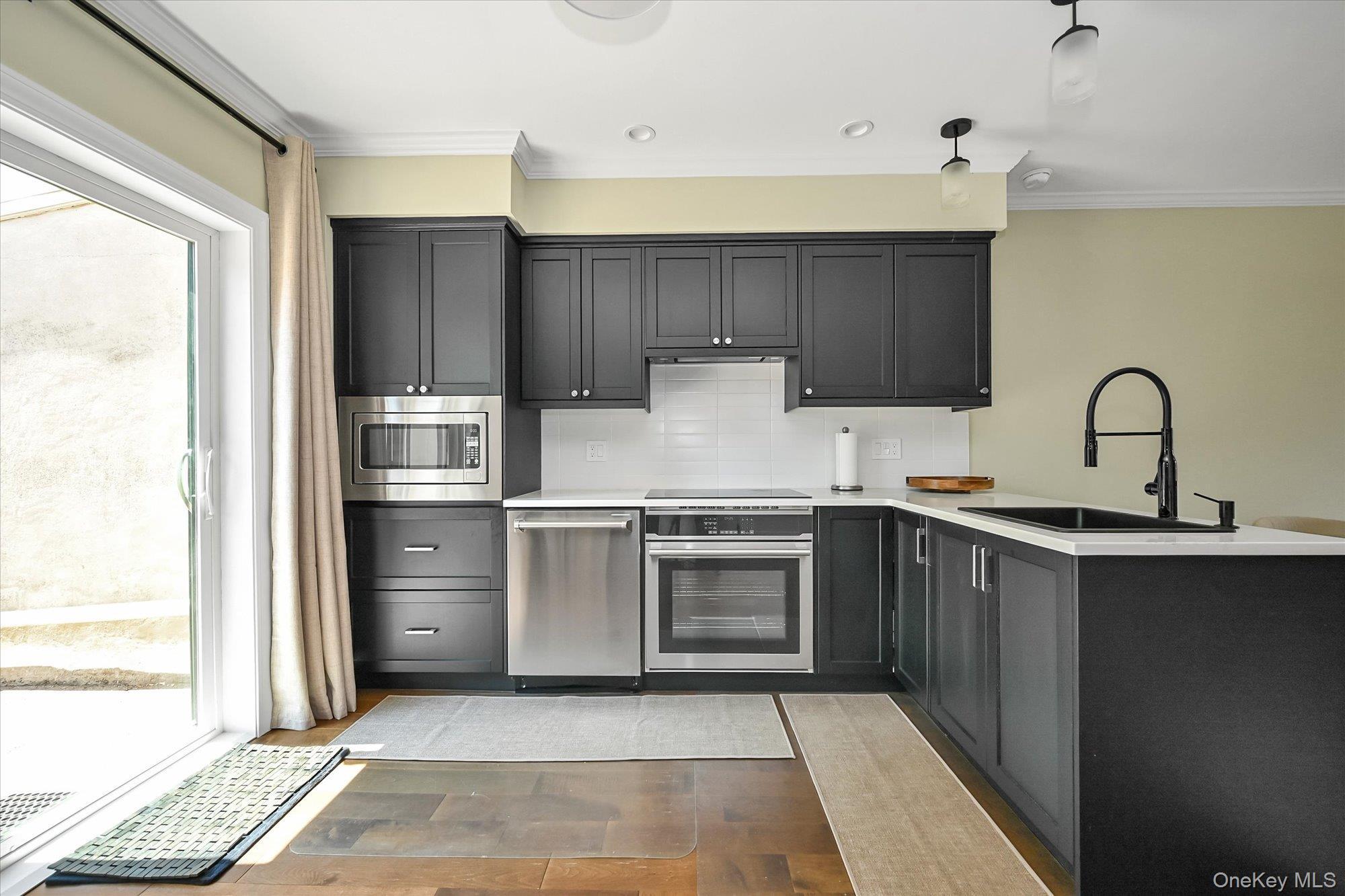 Single Family Powells Cove  Queens, NY 11357, MLS-997825-6