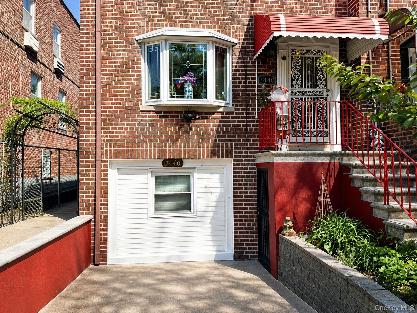 Single Family Morgan Bronx, NY 10469, MLS-997870-19
