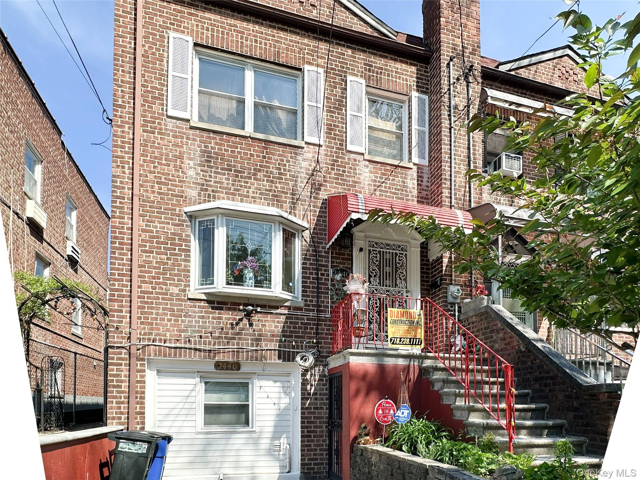 Single Family Morgan Bronx, NY 10469, MLS-997870-2
