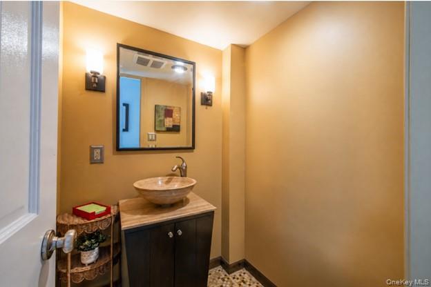 Single Family Lynns Way Westchester County, NY 10805, MLS-997891-10