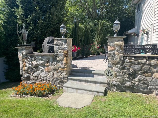 Single Family Lynns Way Westchester County, NY 10805, MLS-997891-20
