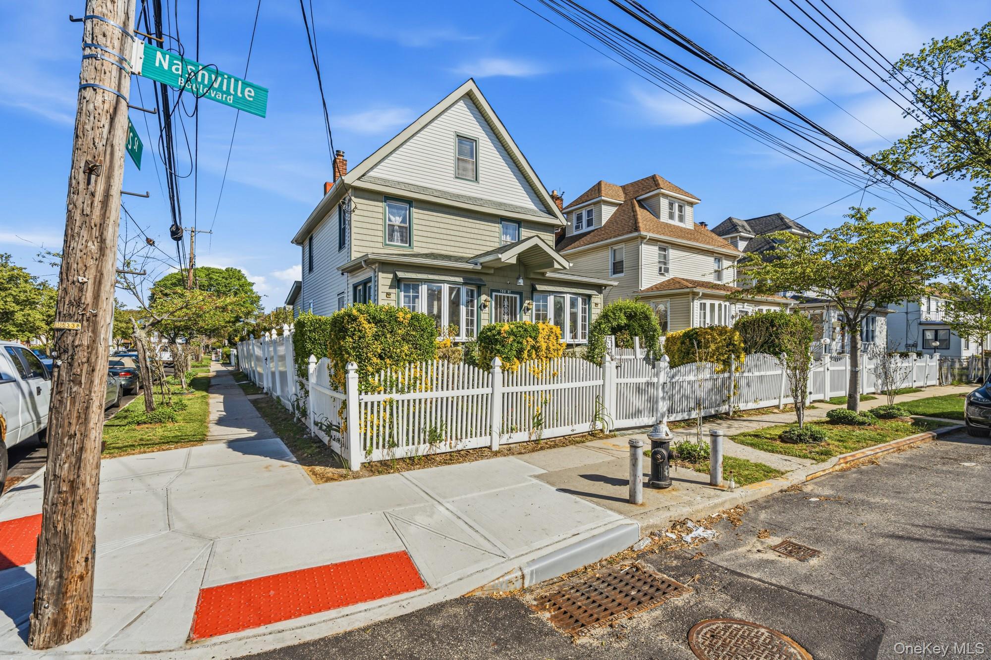Single Family Nashville Queens, NY 11413, MLS-997909-2