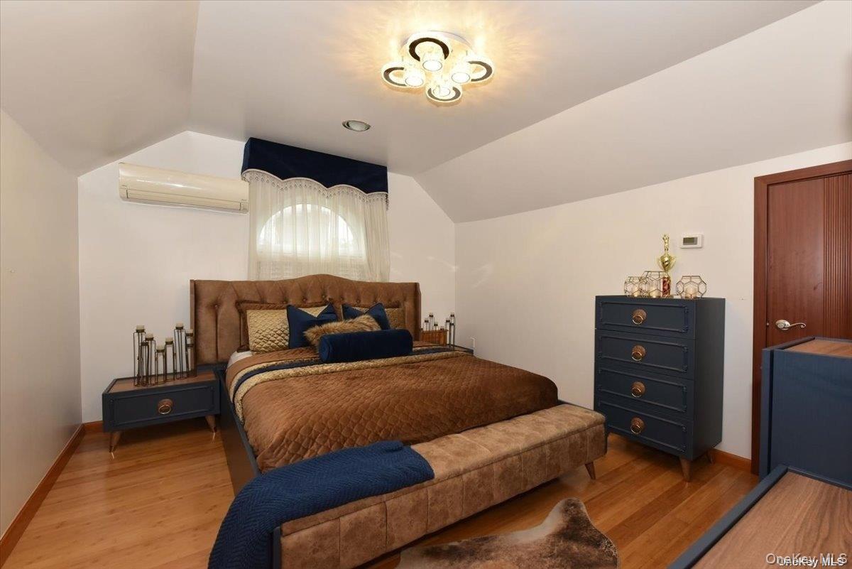 Single Family Edgerton Boulevard  Queens, NY 11432, MLS-997916-25