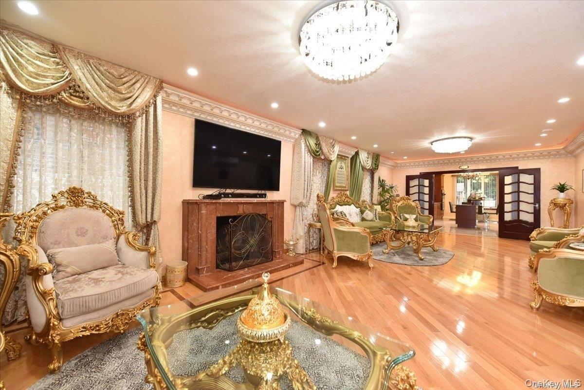 Single Family Edgerton Boulevard  Queens, NY 11432, MLS-997916-7