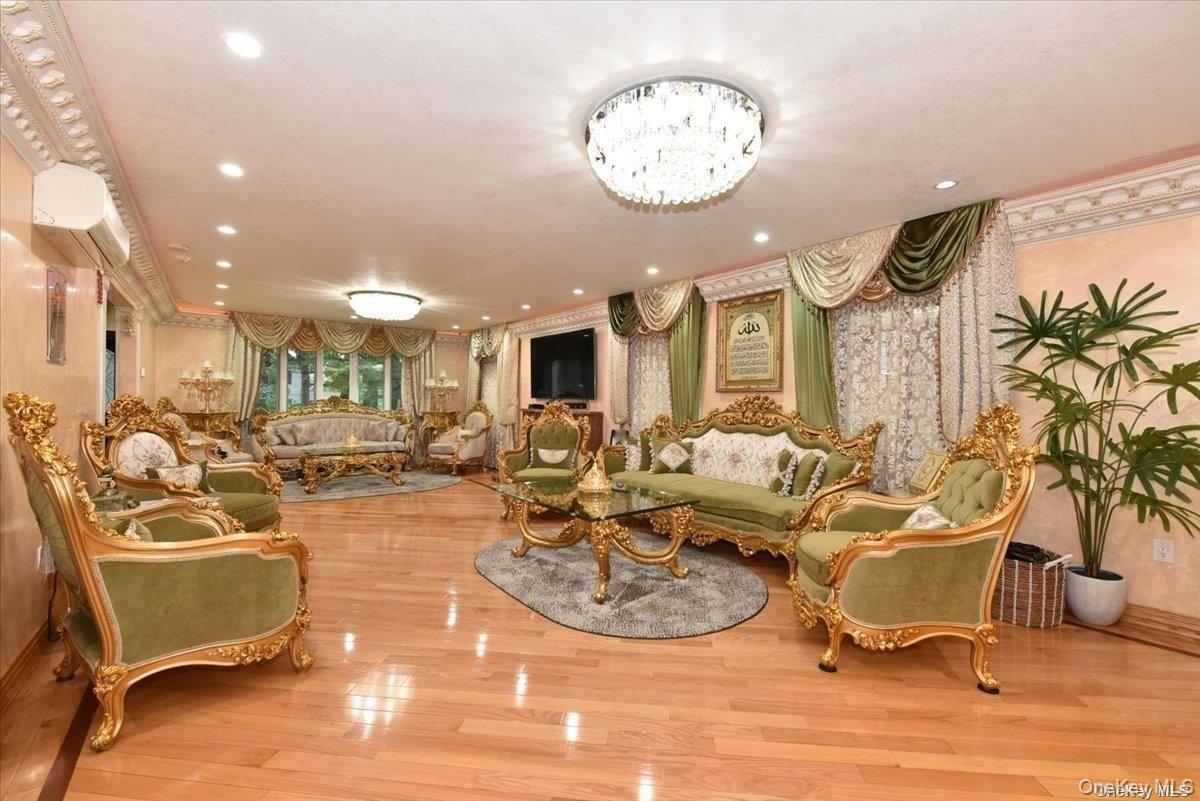 Single Family Edgerton Boulevard  Queens, NY 11432, MLS-997916-9