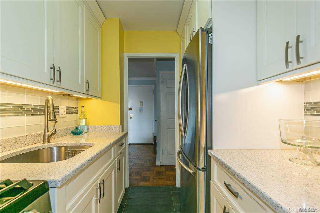 Apartment 83 Ave Queens, NY 11415, MLS-997919-13