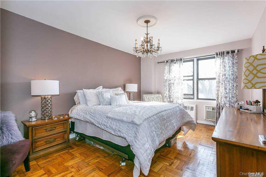 Apartment 83 Ave Queens, NY 11415, MLS-997919-16