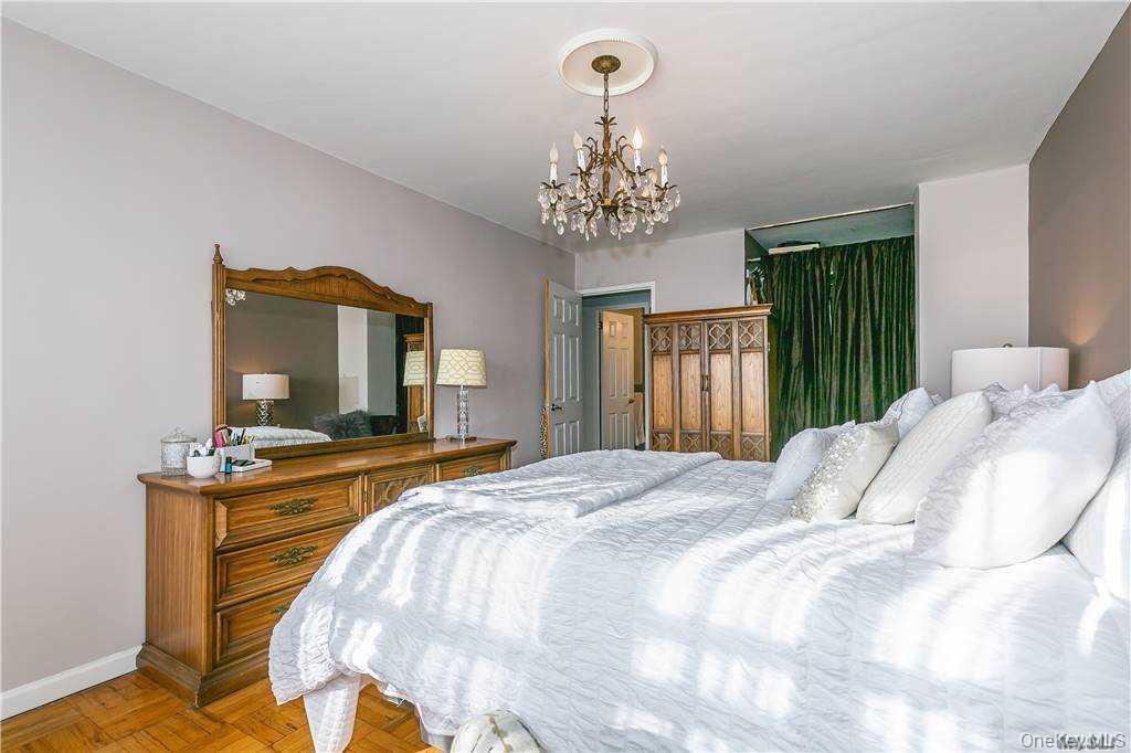 Apartment 83 Ave Queens, NY 11415, MLS-997919-18