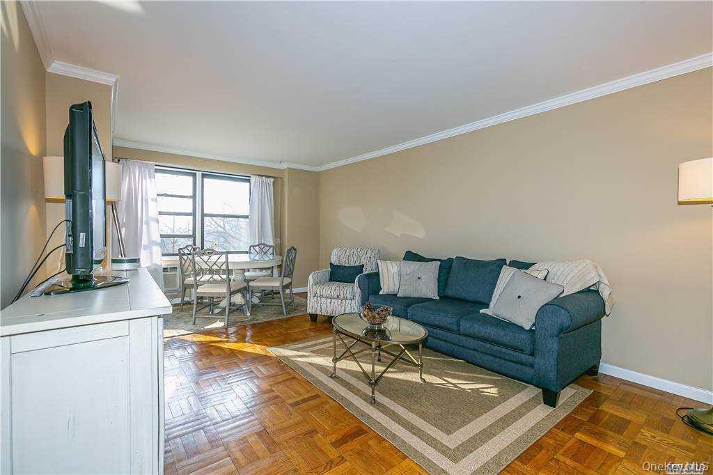 Apartment 83 Ave Queens, NY 11415, MLS-997919-9