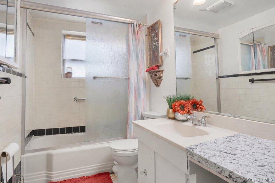 Single Family Wheeler  Bronx, NY 10472, MLS-997920-11