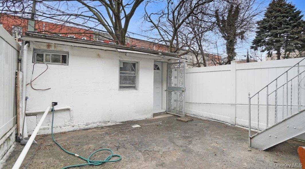 Single Family Wheeler  Bronx, NY 10472, MLS-997920-12