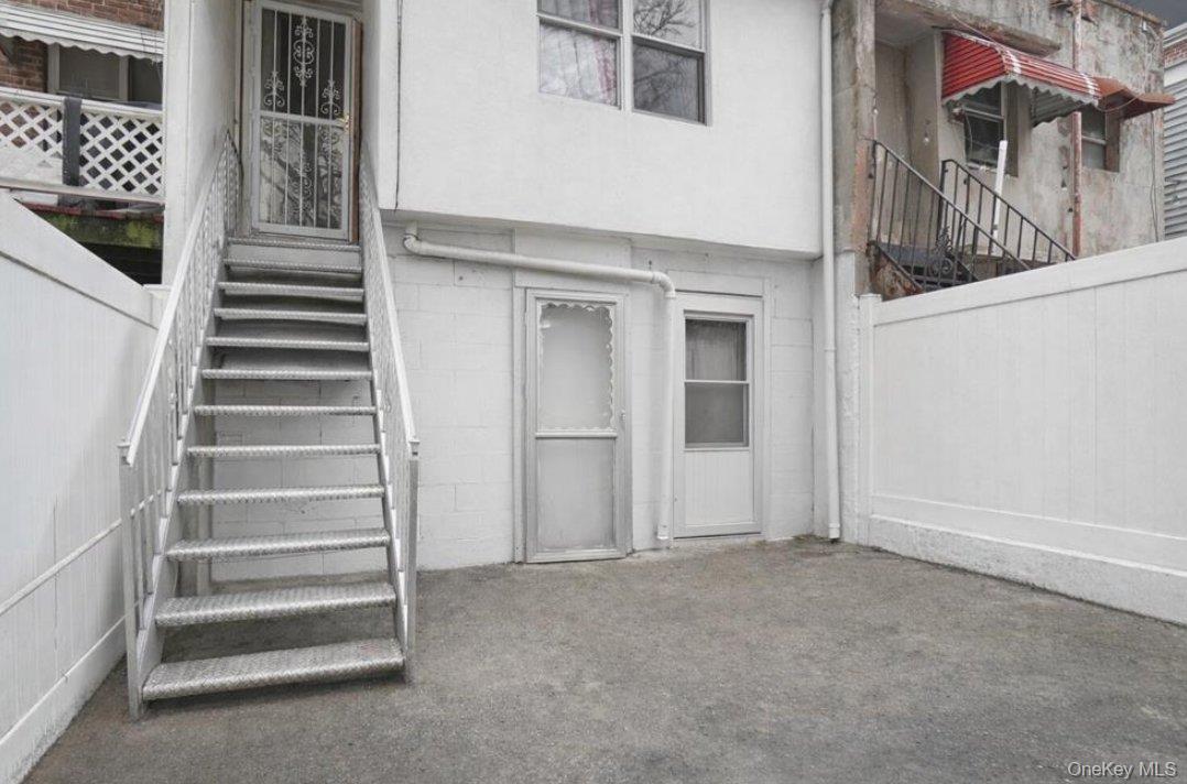 Single Family Wheeler  Bronx, NY 10472, MLS-997920-13