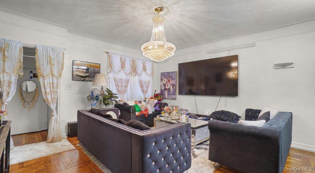 Single Family Wheeler  Bronx, NY 10472, MLS-997920-3