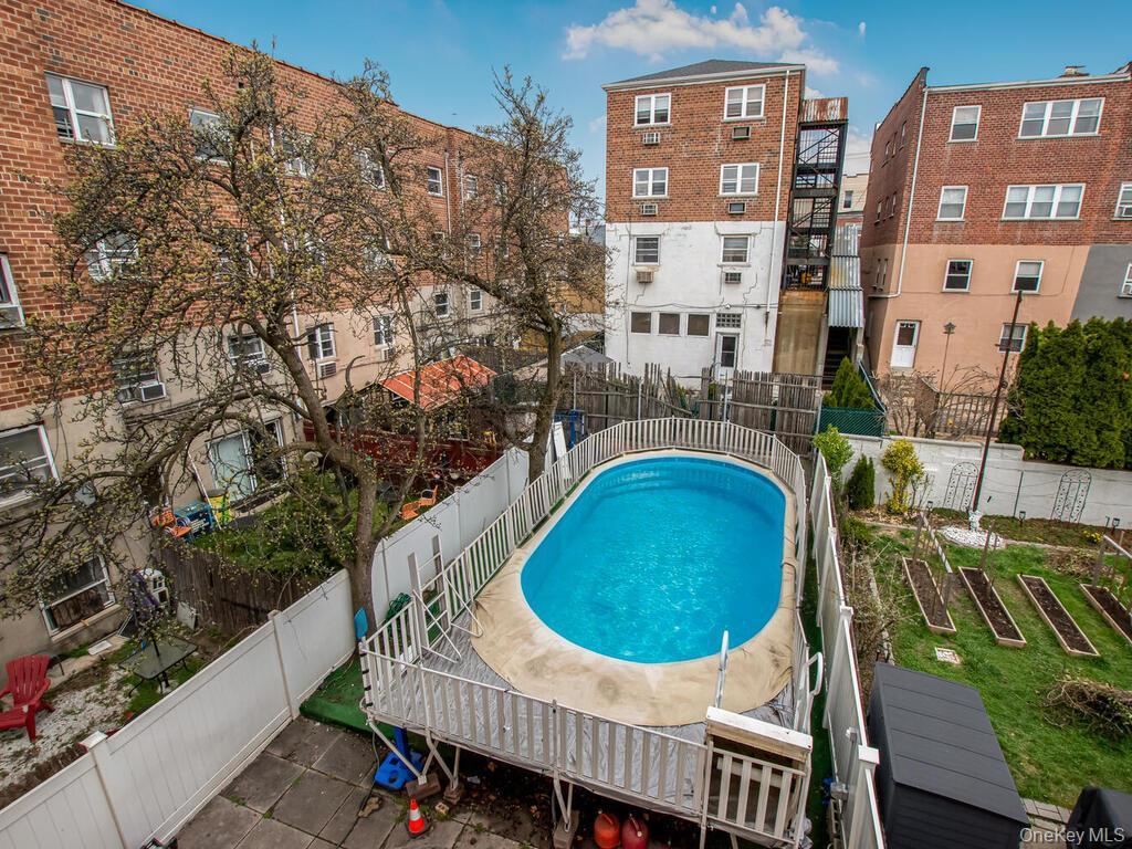 Single Family Calhoun  Bronx, NY 10465, MLS-997929-33