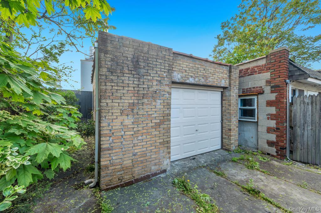 Single Family 51st Brooklyn, NY 11234, MLS-997941-8