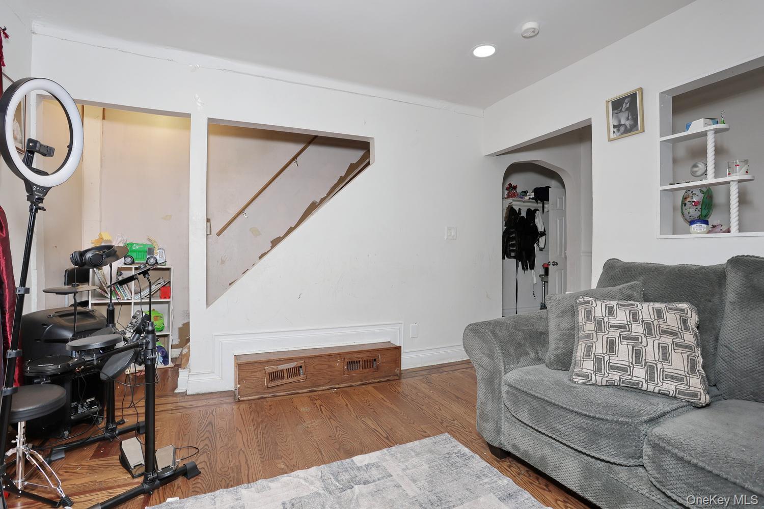 Single Family Fairview Avenue Rockland County, NY 10977, MLS-997962-17