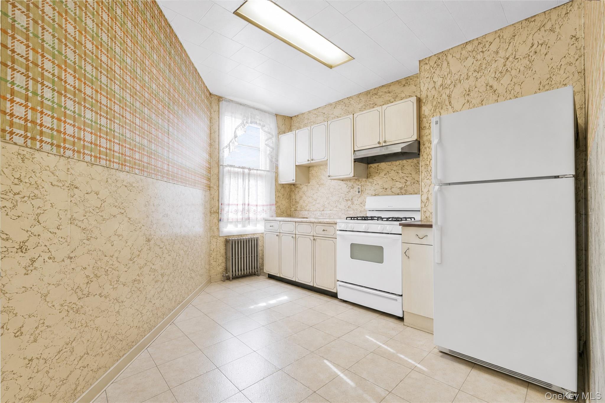 Single Family Newtown Queens, NY 11103, MLS-998030-10