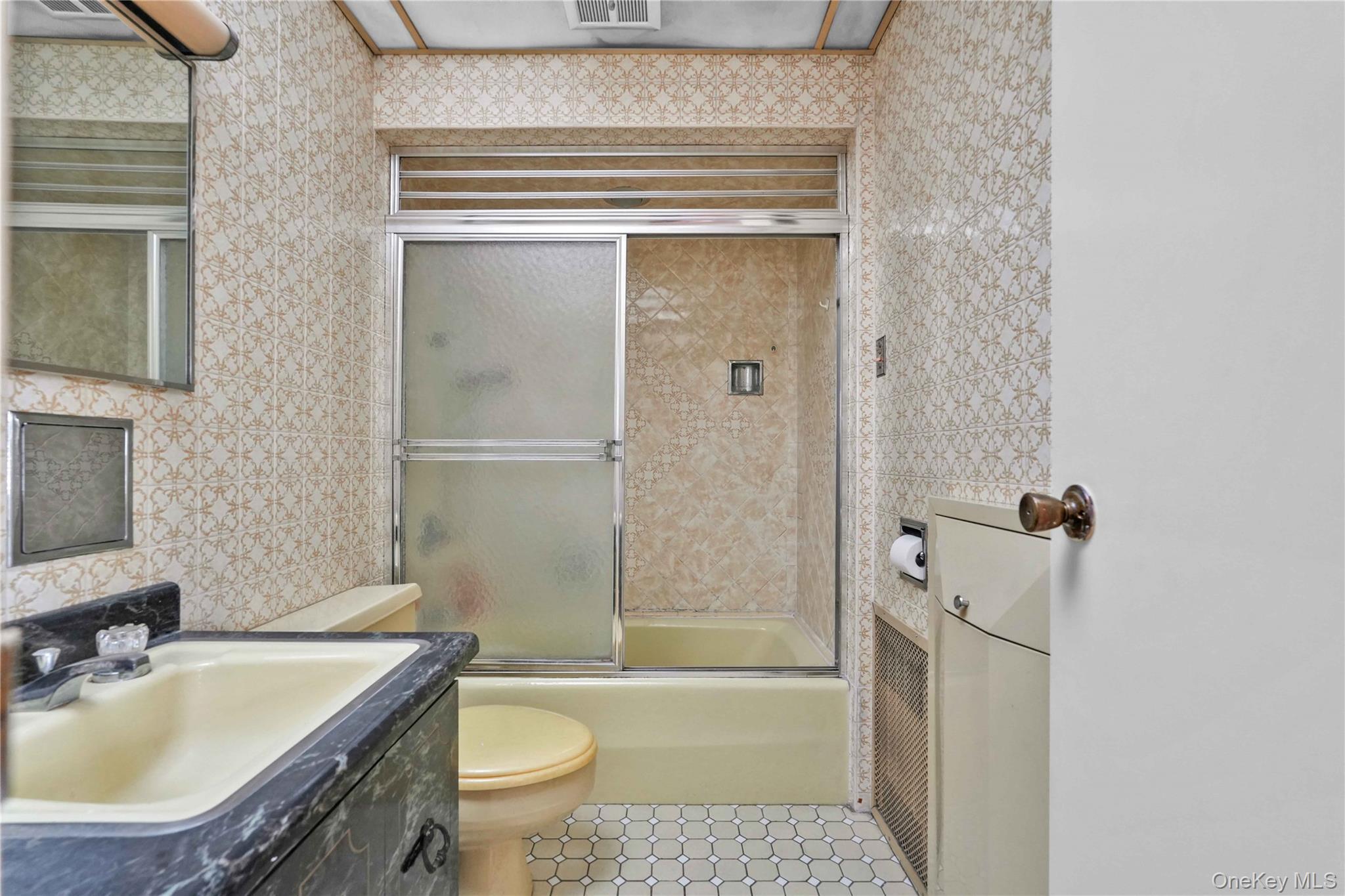 Single Family Newtown Queens, NY 11103, MLS-998030-14
