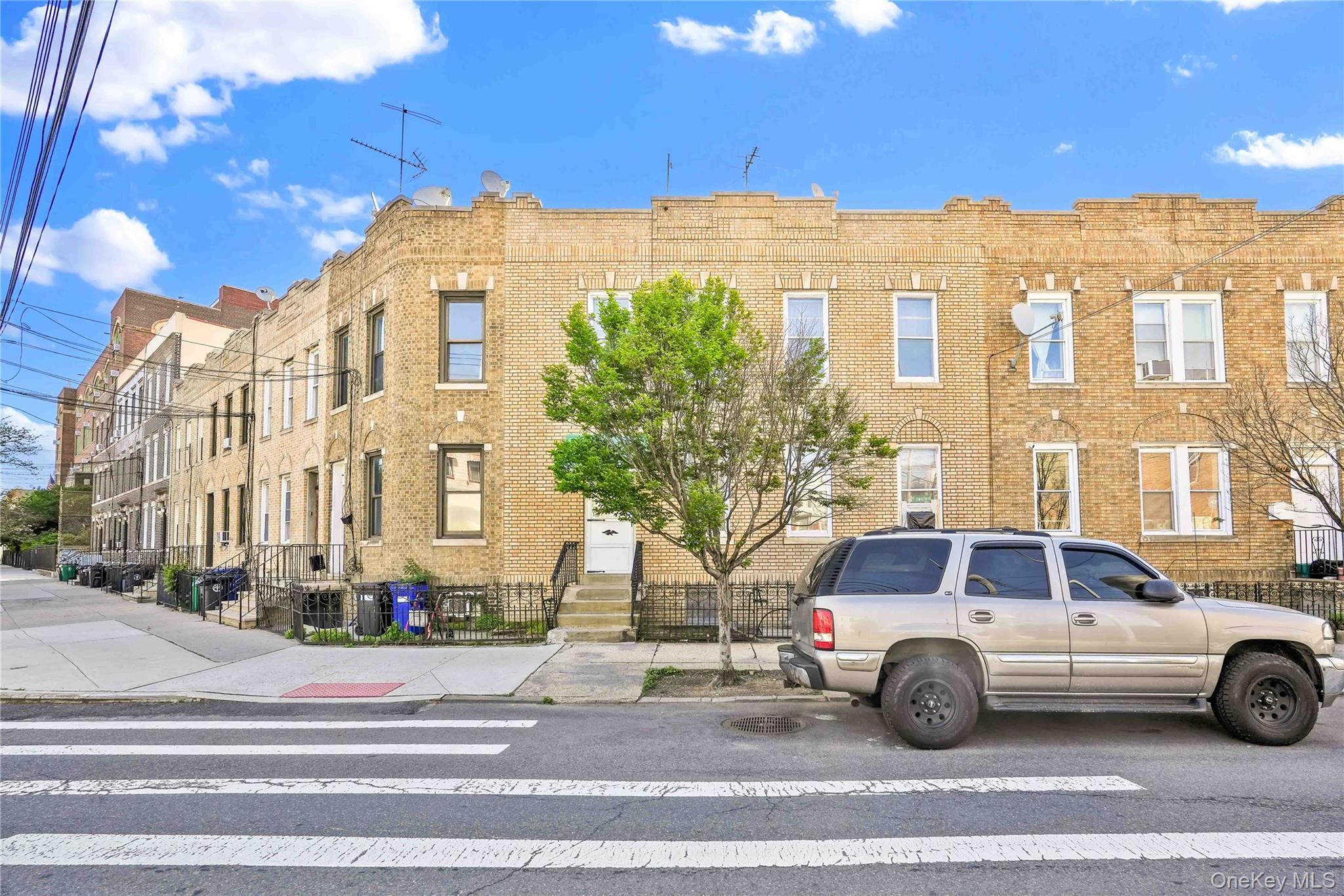 Single Family Newtown Queens, NY 11103, MLS-998030-2