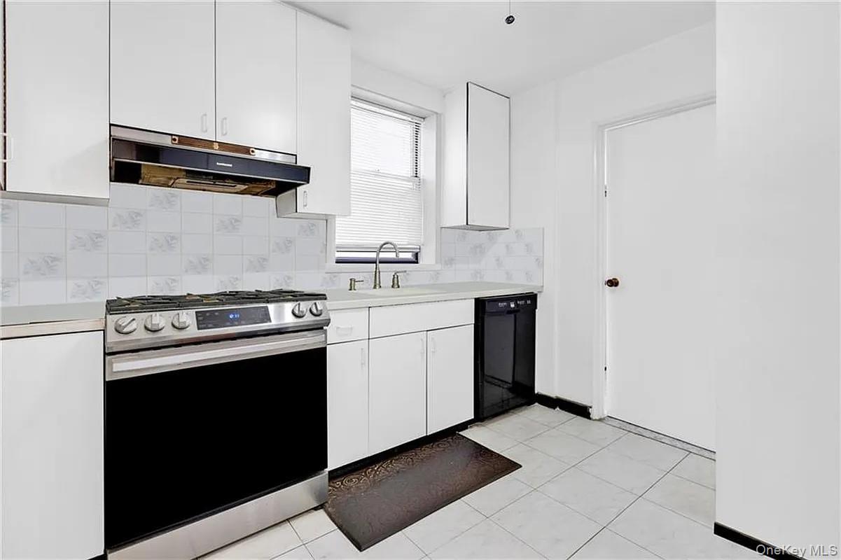 Coop Ocean Brooklyn, NY 11235, MLS-998082-11
