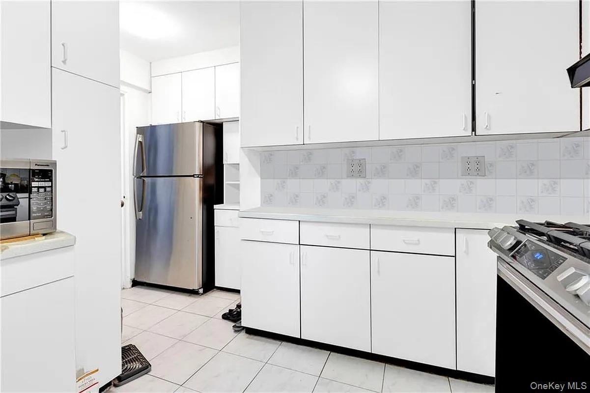 Coop Ocean Brooklyn, NY 11235, MLS-998082-12