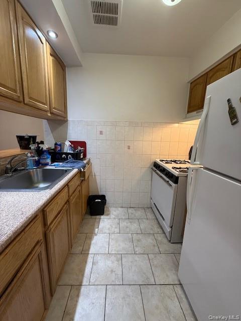 Single Family Tiebout Avenue Bronx, NY 10458, MLS-998131-21