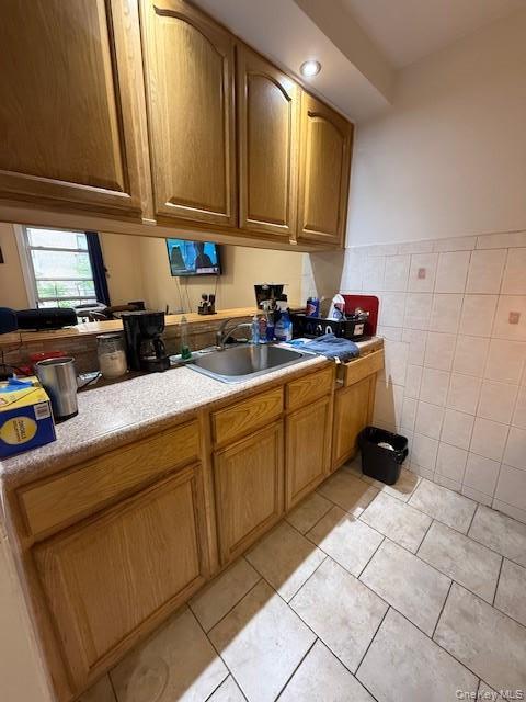 Single Family Tiebout Avenue Bronx, NY 10458, MLS-998131-22
