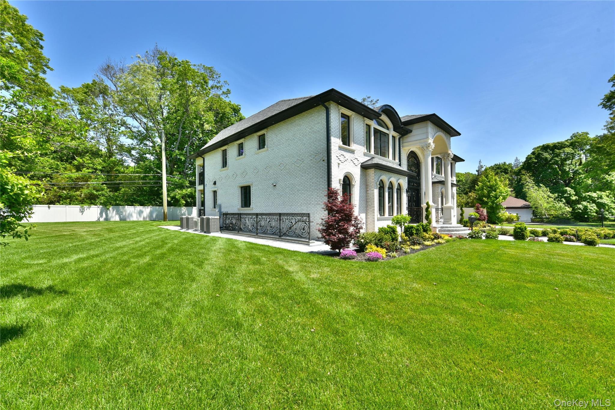 Single Family Parkway Drive  Nassau County, NY 11577, MLS-998133-5