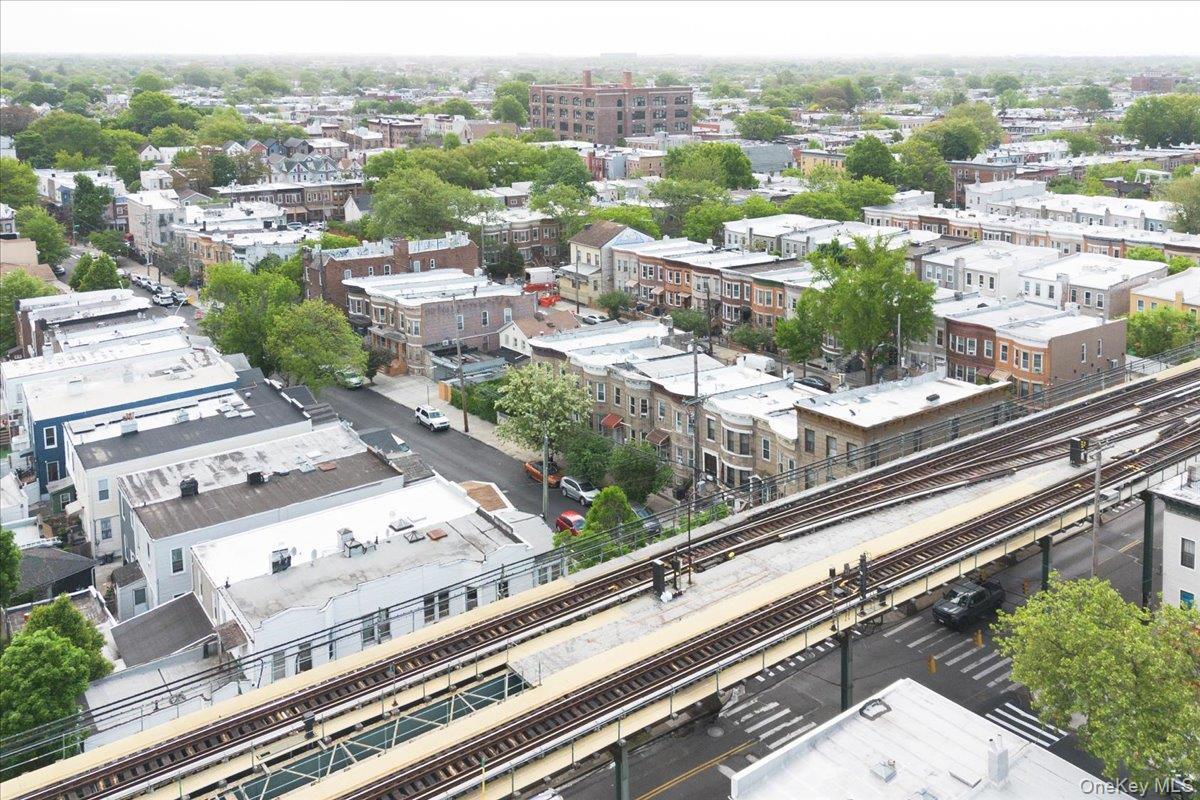 Single Family Etna St Brooklyn, NY 11208, MLS-998136-20