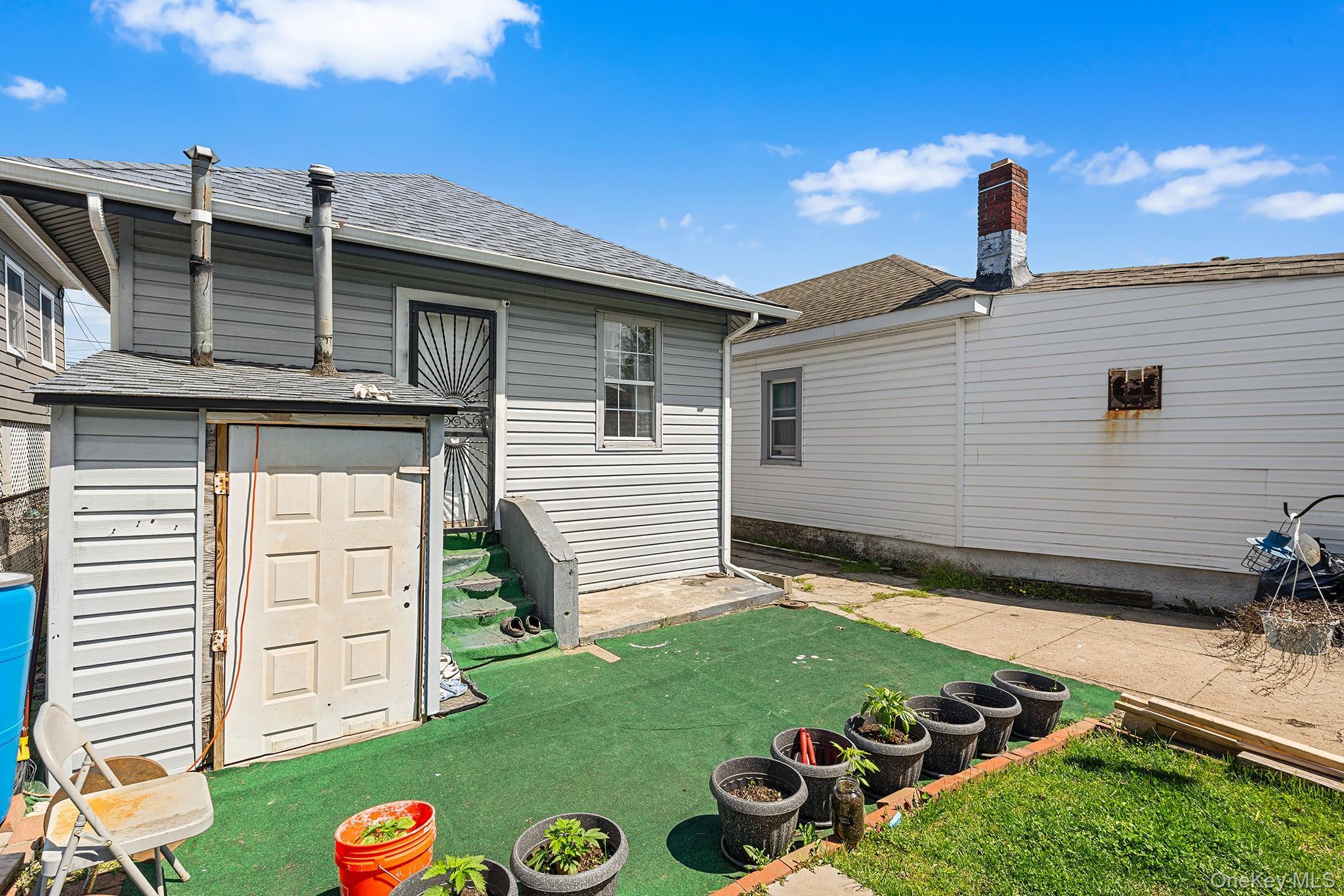 Single Family Beach 46th Queens, NY 11691, MLS-998146-16