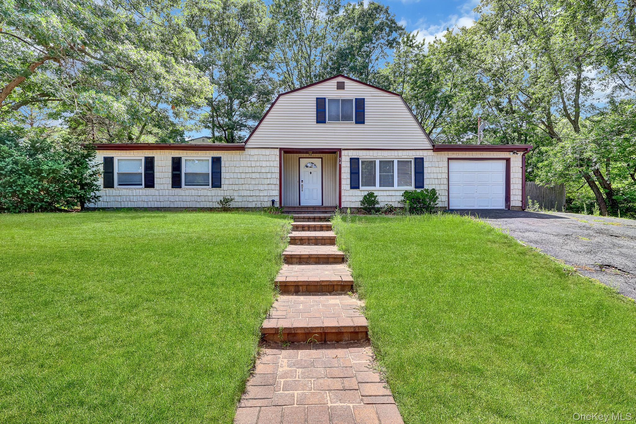 Single Family College Hills Drive Suffolk County, NY 11738, MLS-998151-25
