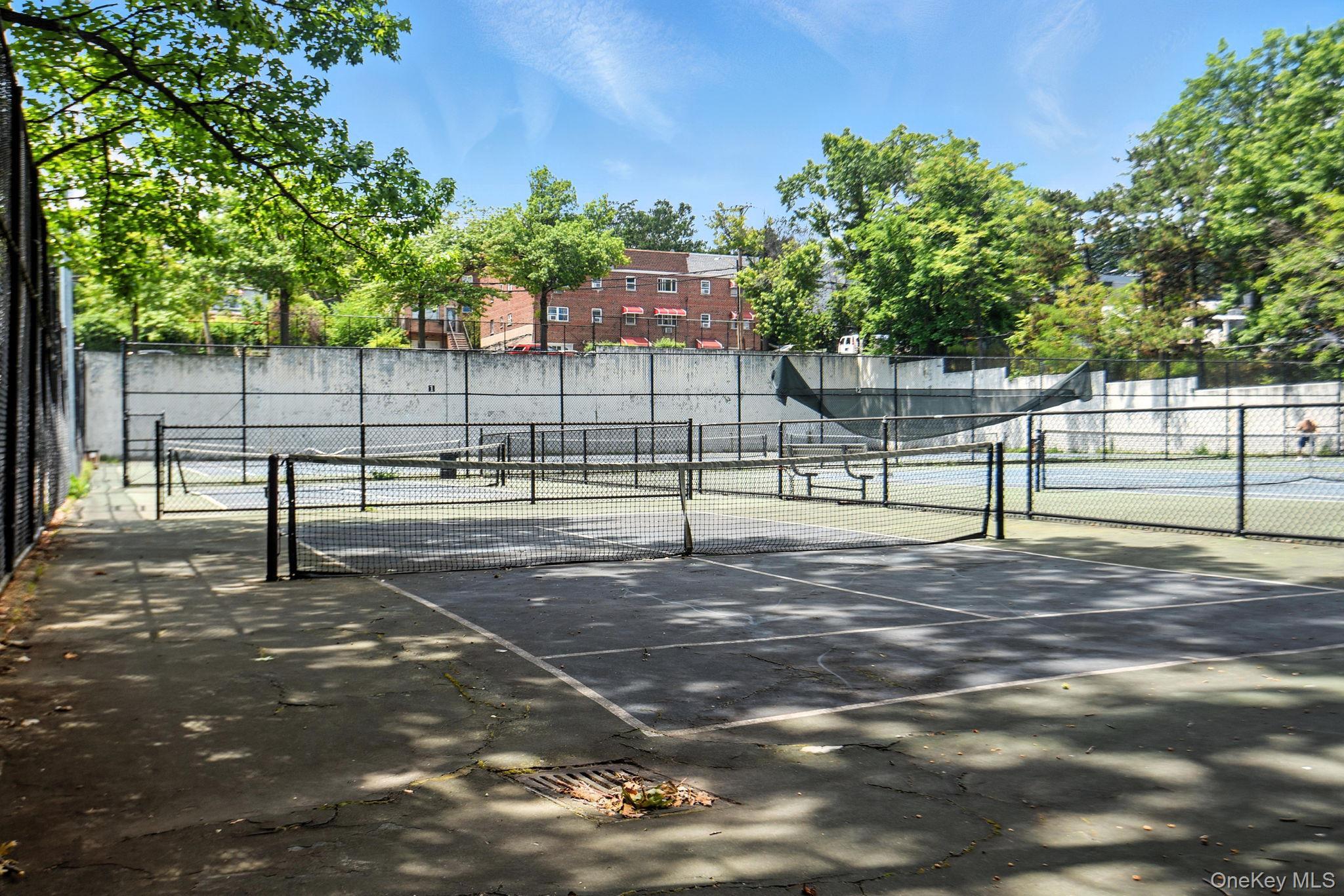 Single Family Gunther  Bronx, NY 10469, MLS-998159-14