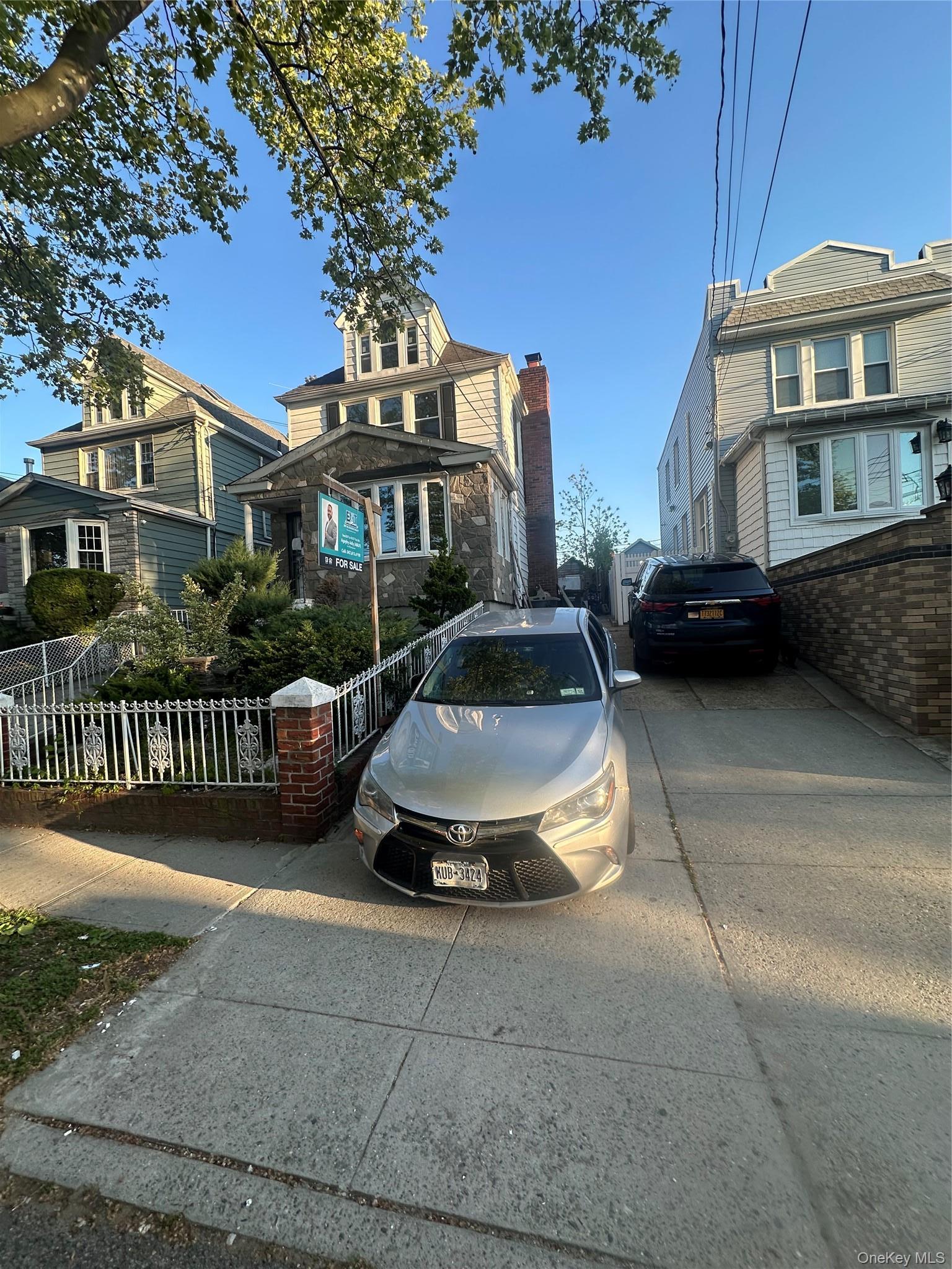 Single Family 53rd Queens, NY 11378, MLS-998167-2