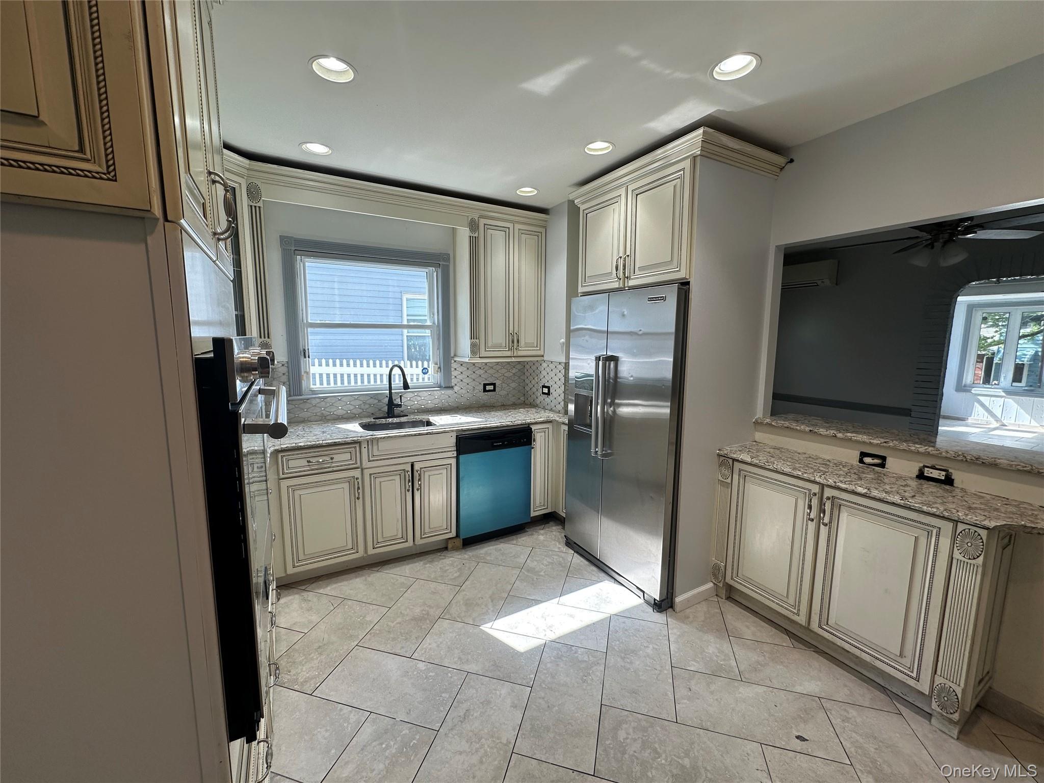 Single Family 53rd Queens, NY 11378, MLS-998167-5