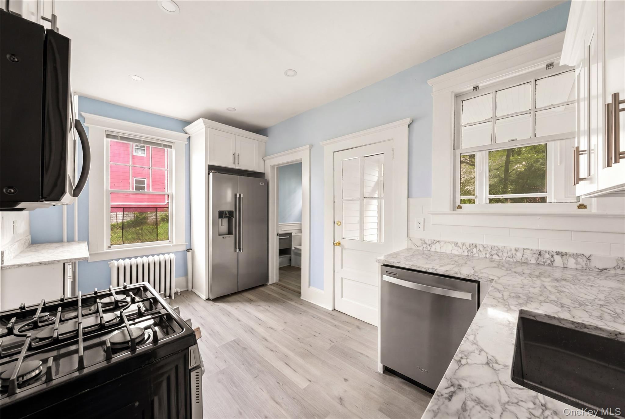 Single Family Richmond Terrace  Staten Island, NY 10301, MLS-998183-21