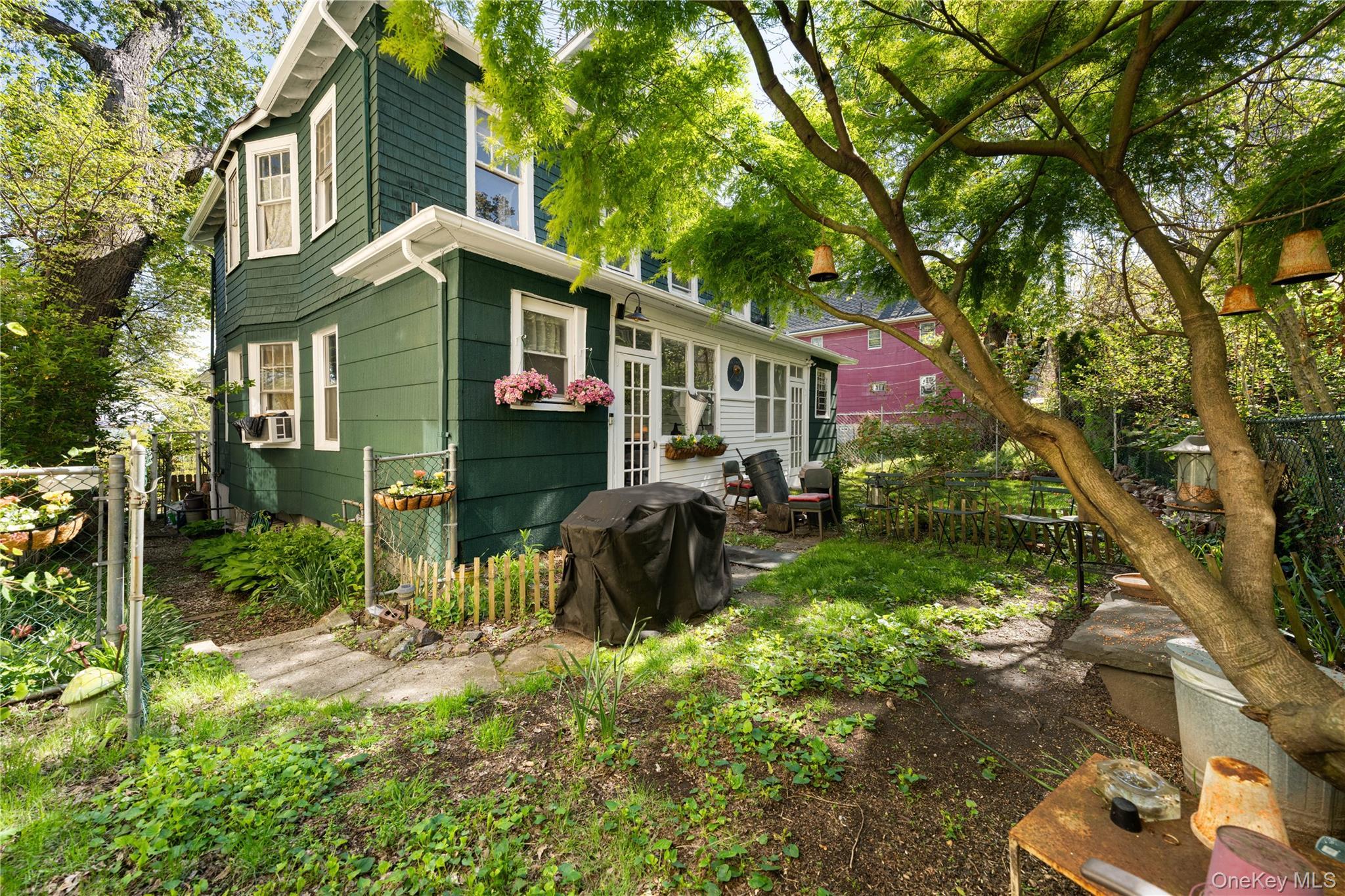 Single Family Richmond Terrace  Staten Island, NY 10301, MLS-998183-5