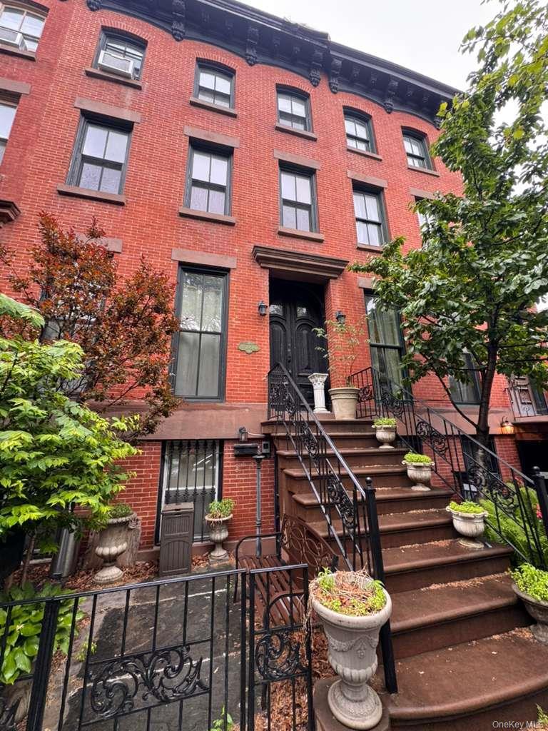 Single Family Bergen  Brooklyn, NY 11217, MLS-998203-5
