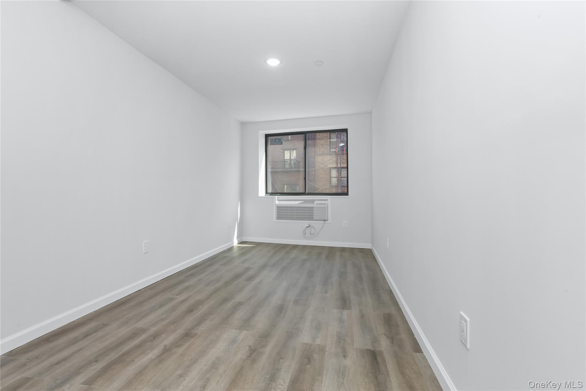 Commercial Sale Anderson Bronx, NY 10452, MLS-998216-18