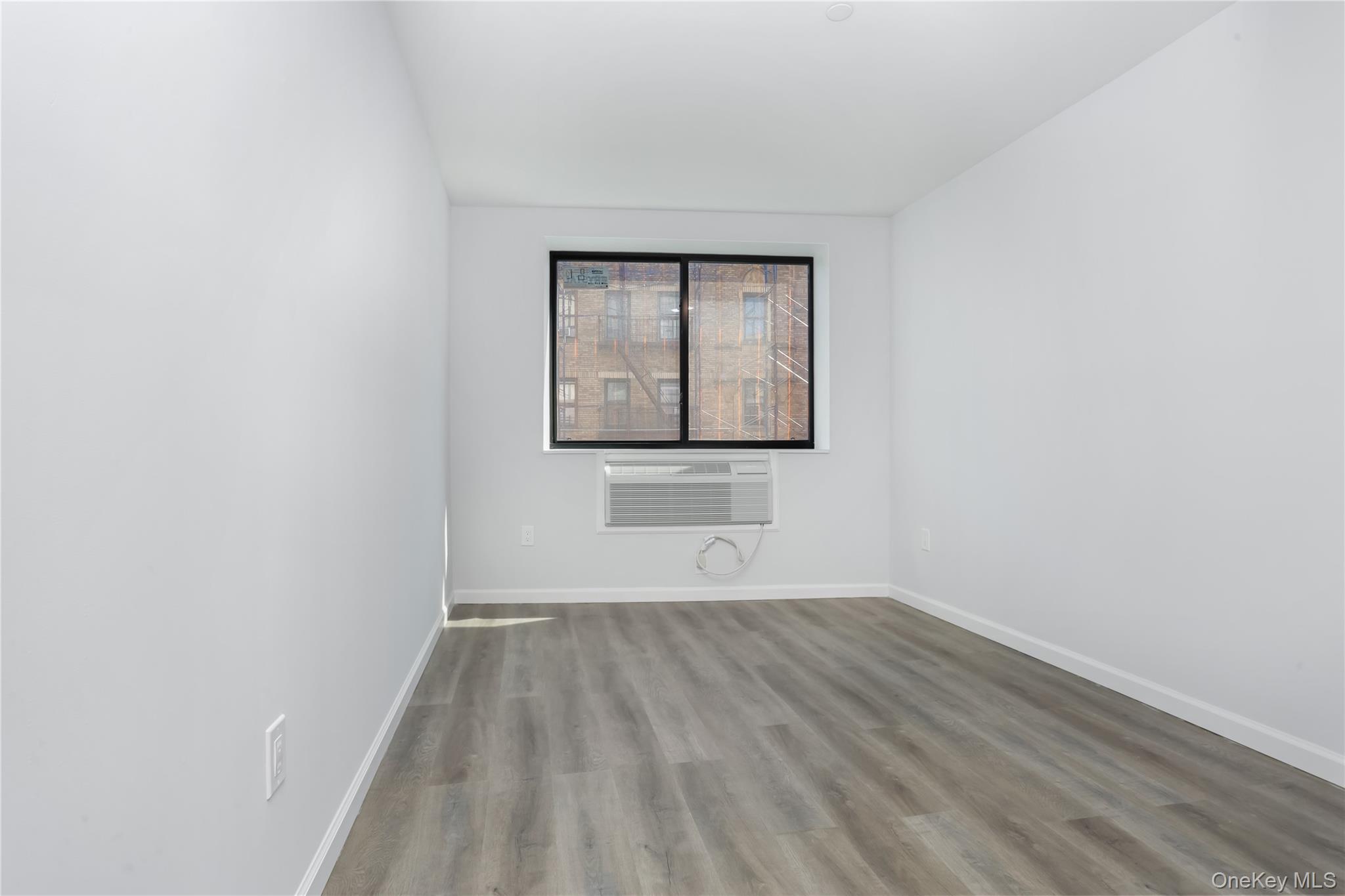 Commercial Sale Anderson Bronx, NY 10452, MLS-998216-19